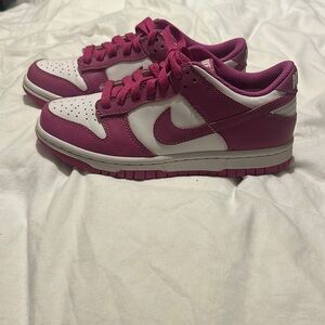 Kids Pink and White Nike Dunks!